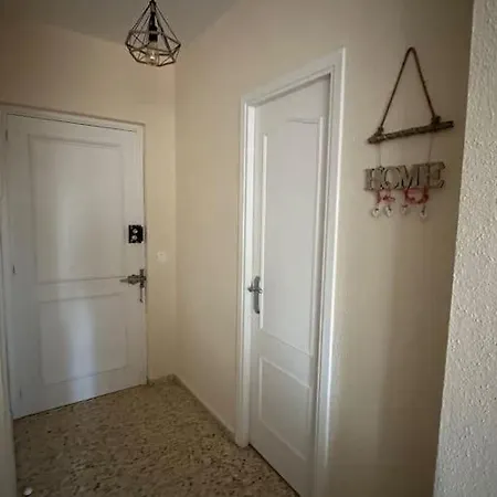 Apartment En Benelux A Pie De Playa *